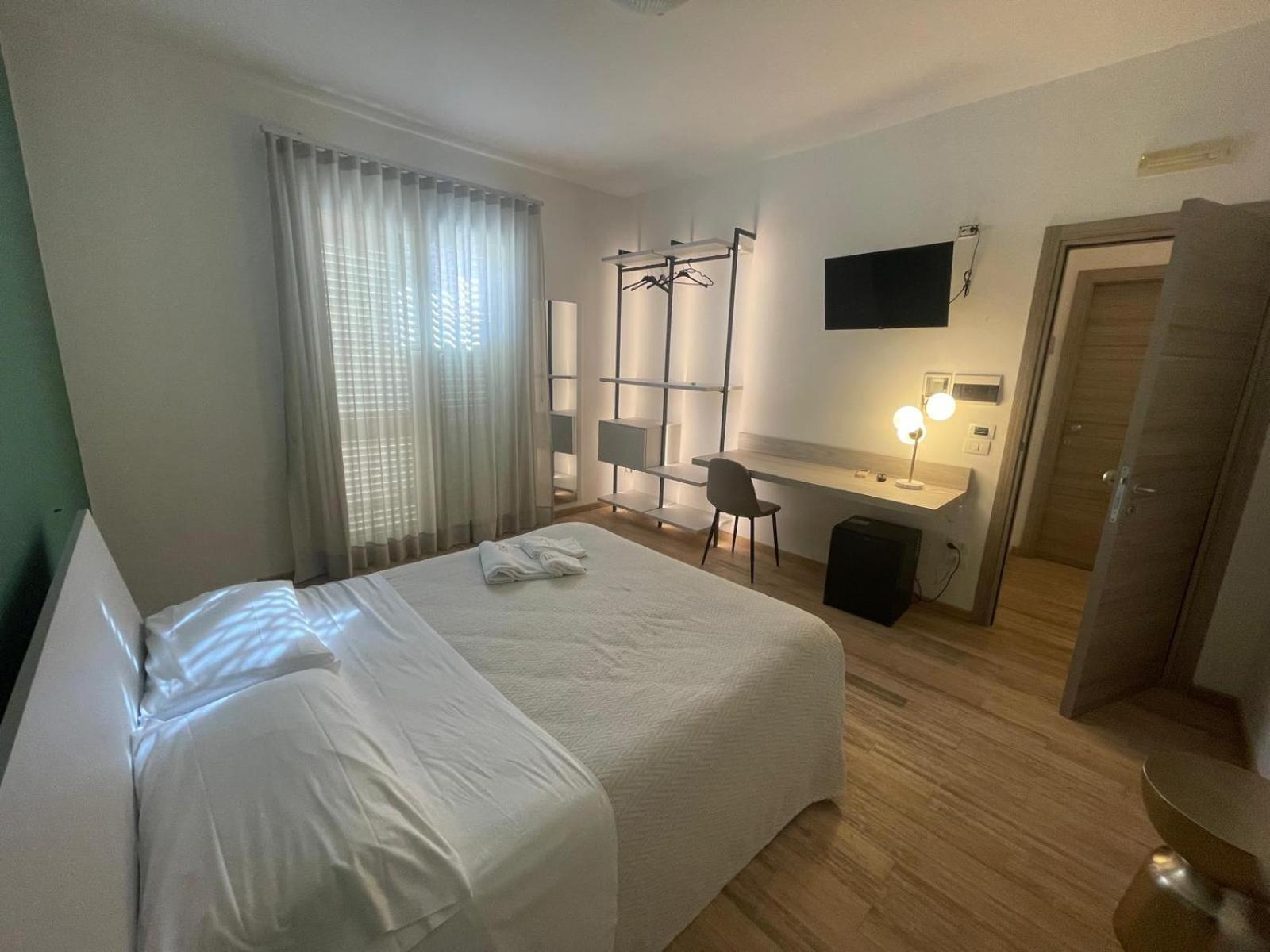 Portopalo Di Capo Passero Albergo Perseo מראה חיצוני תמונה