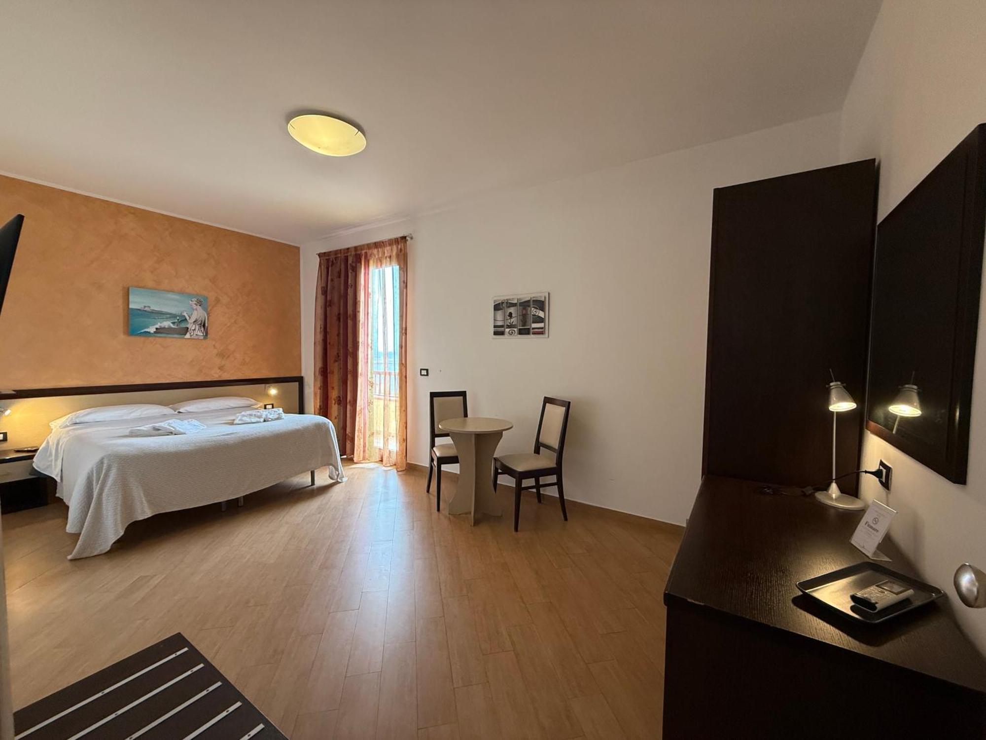 Portopalo Di Capo Passero Albergo Perseo מראה חיצוני תמונה