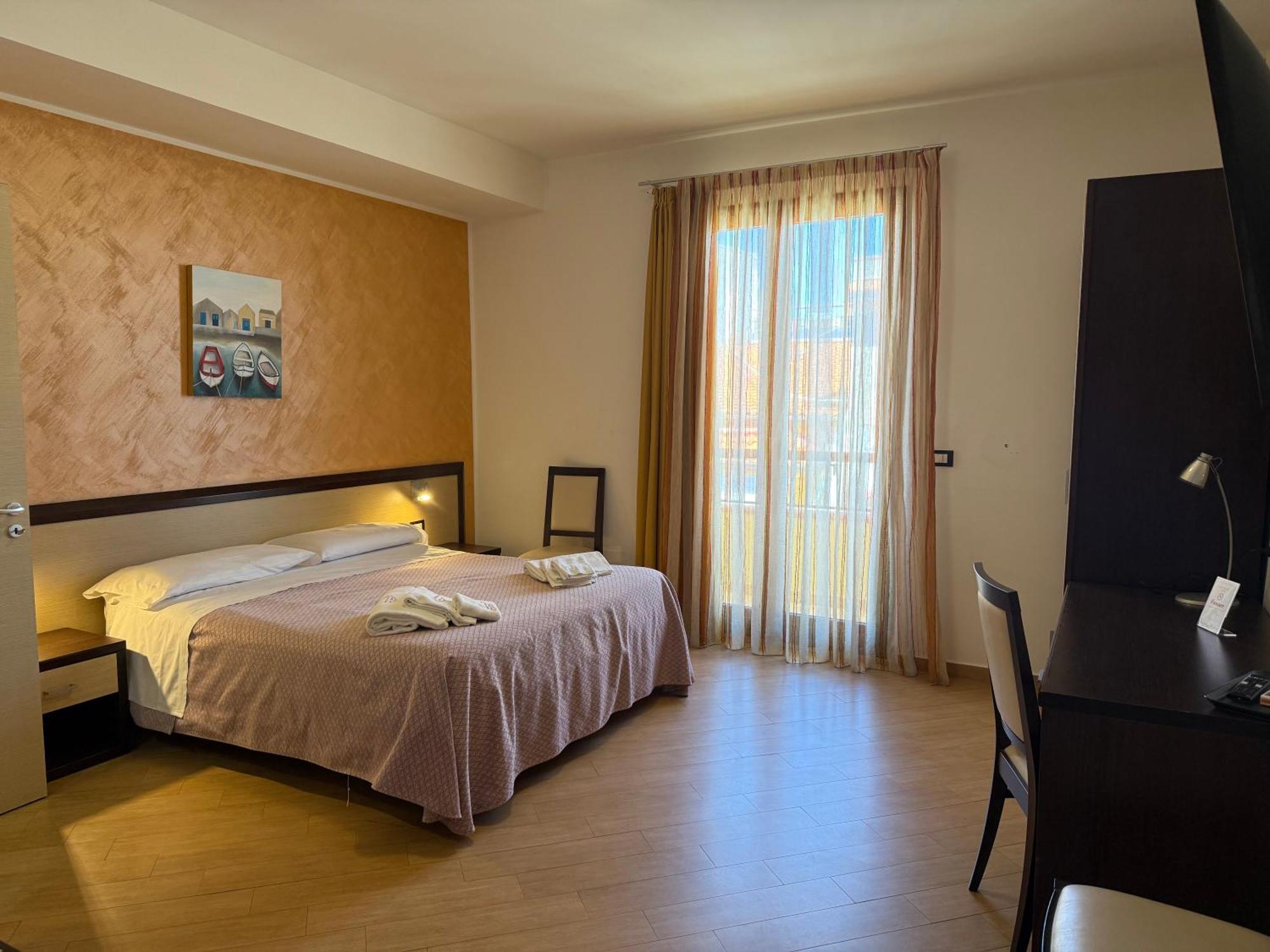 Portopalo Di Capo Passero Albergo Perseo מראה חיצוני תמונה