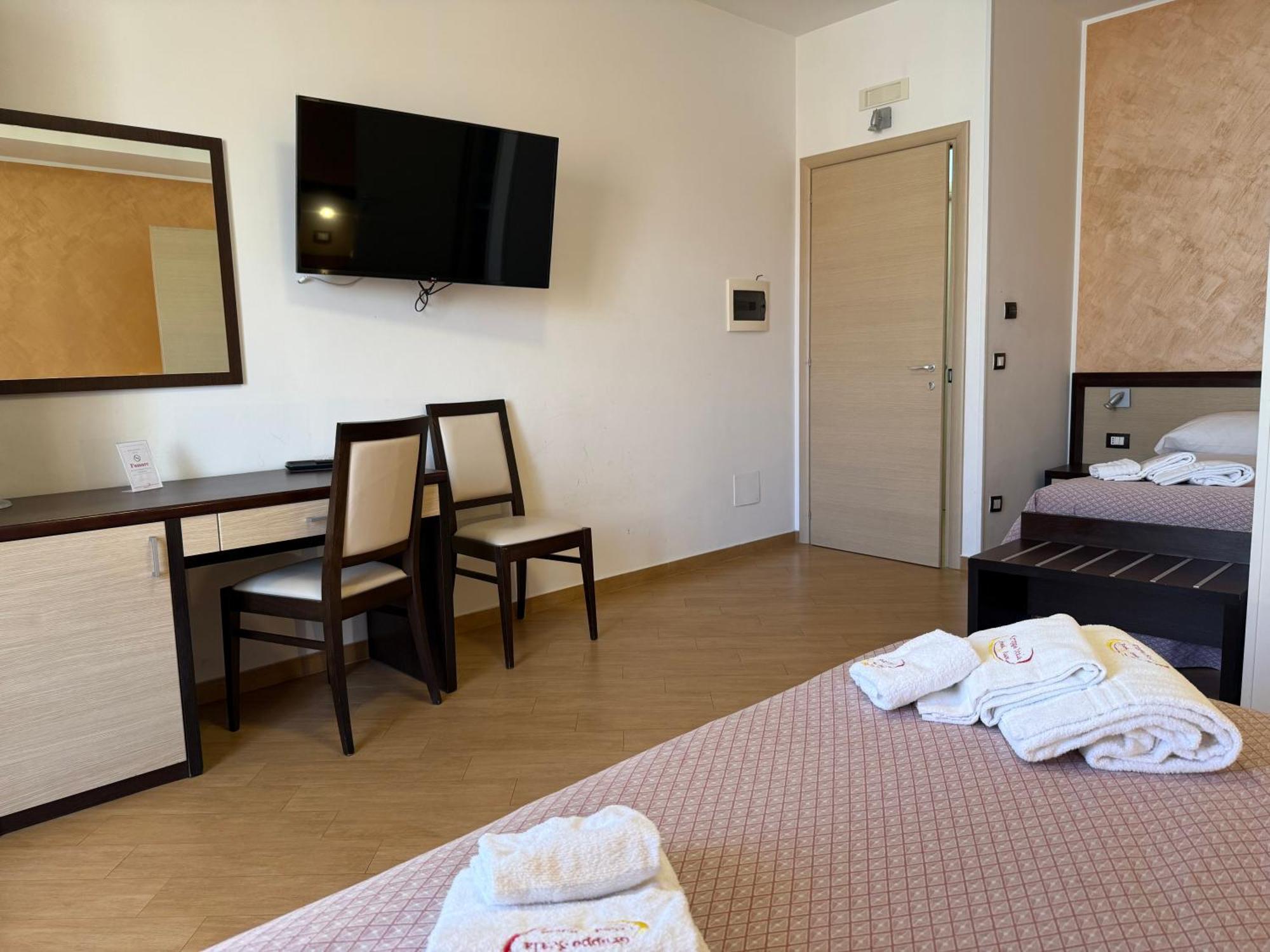 Portopalo Di Capo Passero Albergo Perseo מראה חיצוני תמונה