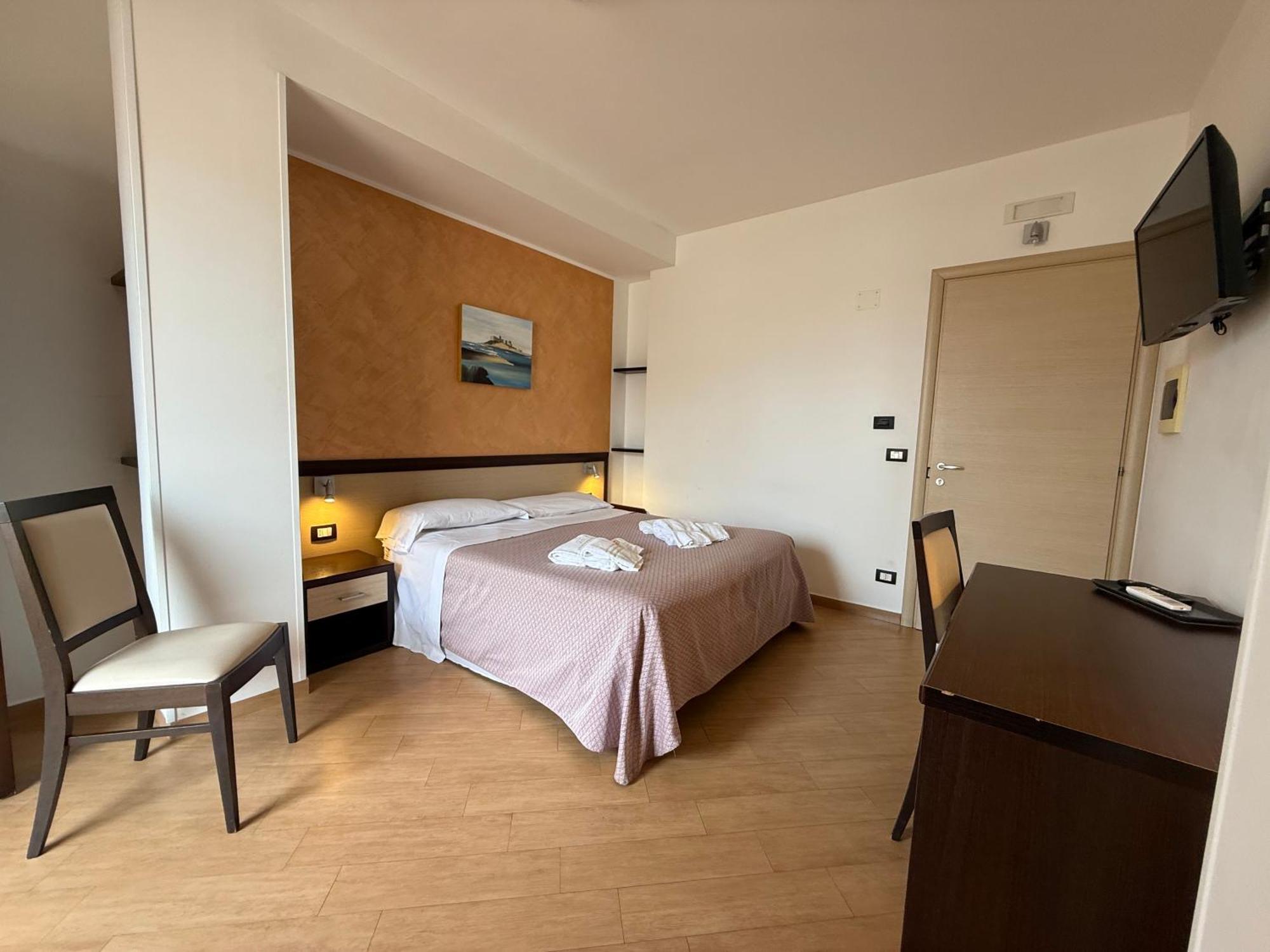 Portopalo Di Capo Passero Albergo Perseo מראה חיצוני תמונה