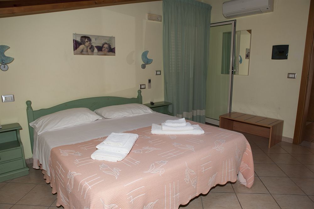 Portopalo Di Capo Passero Albergo Perseo מראה חיצוני תמונה